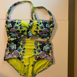 Retro floral high-waisted bikini
